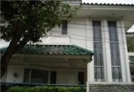 Bangka Bed And Breakfast Jakarta Eksteriør bilde